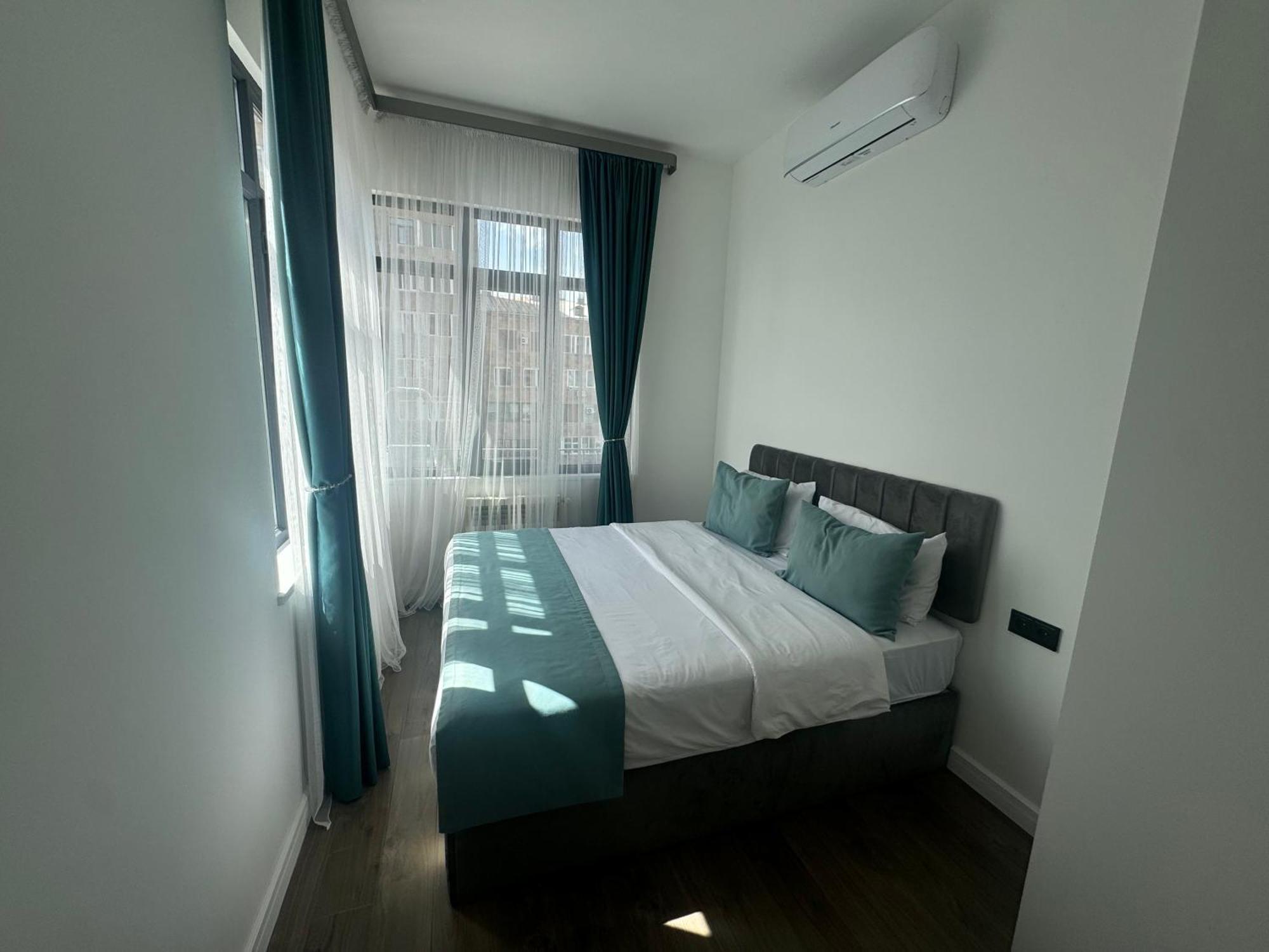Luxe Apartment In Center เยเรวาน ภายนอก รูปภาพ