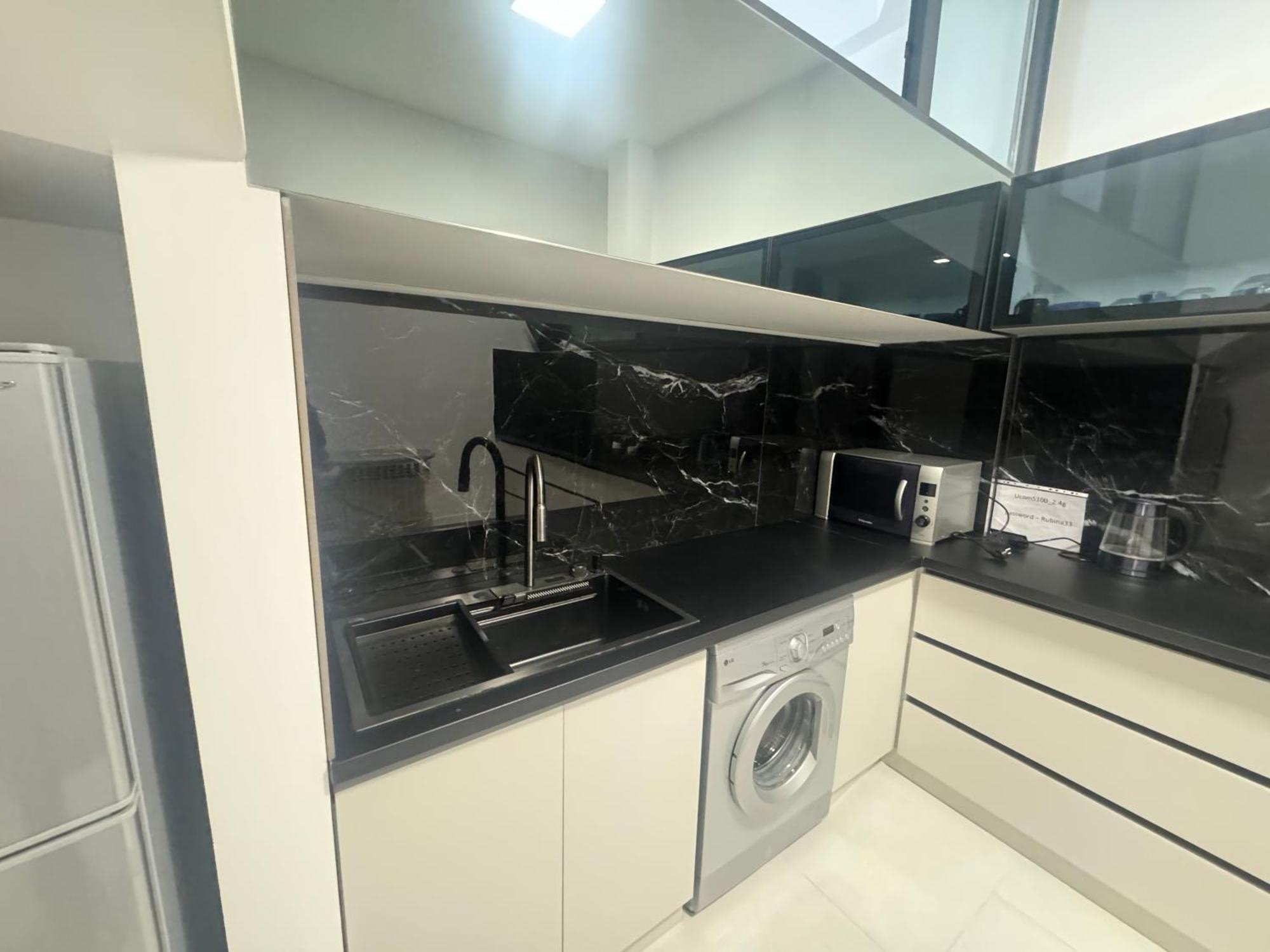 Luxe Apartment In Center เยเรวาน ภายนอก รูปภาพ